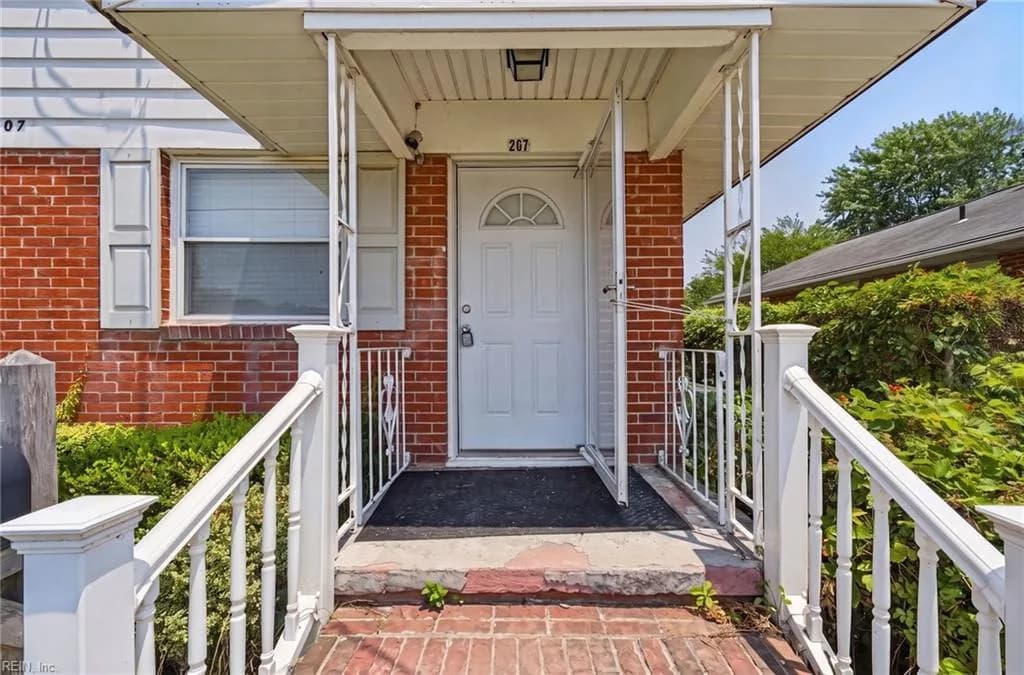 207 E Sewell AVE, HAMPTON VA 23663 - Photo 5