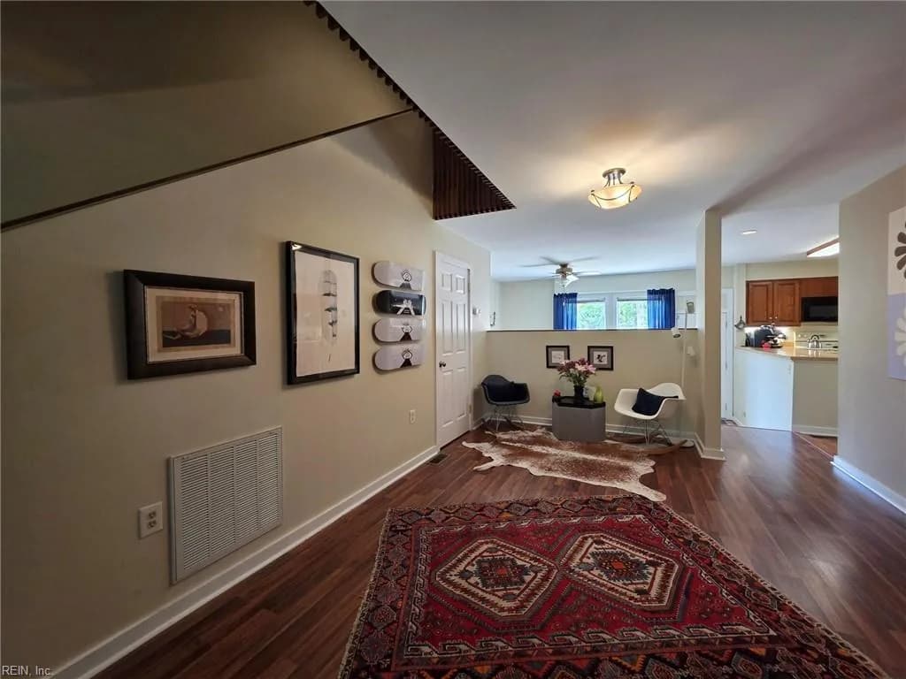 717 Botetourt GDNS, NORFOLK VA 23507 thumb 6