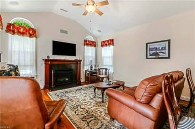 303 Garman LOOP, YORKTOWN VA 23690 thumb 5