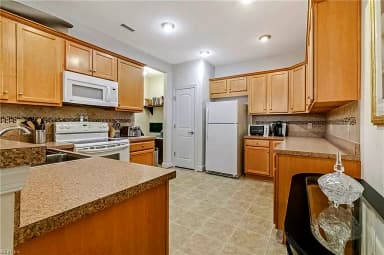 303 Garman LOOP, YORKTOWN VA 23690 thumb 8