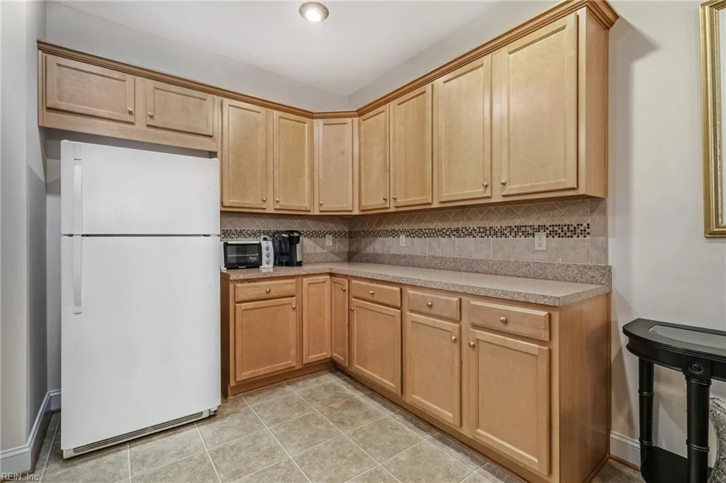 303 Garman LOOP, YORKTOWN VA 23690 thumb 10