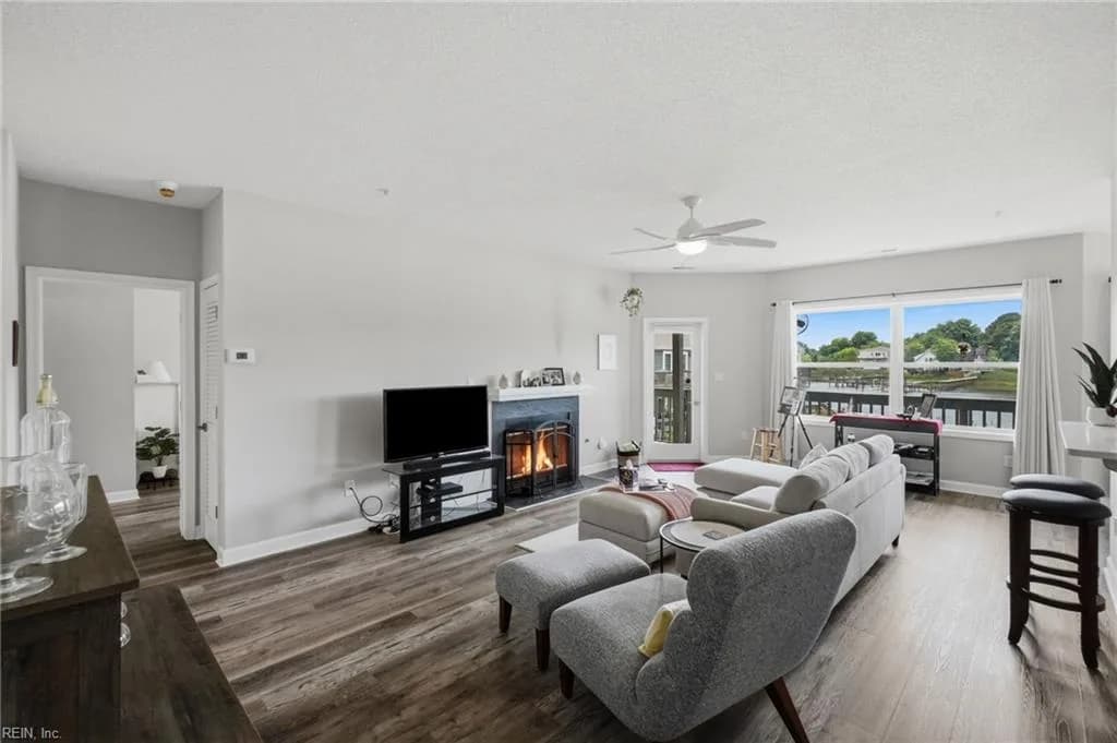 1024 Porte Harbour ARCH #201, HAMPTON VA 23664 thumb 10
