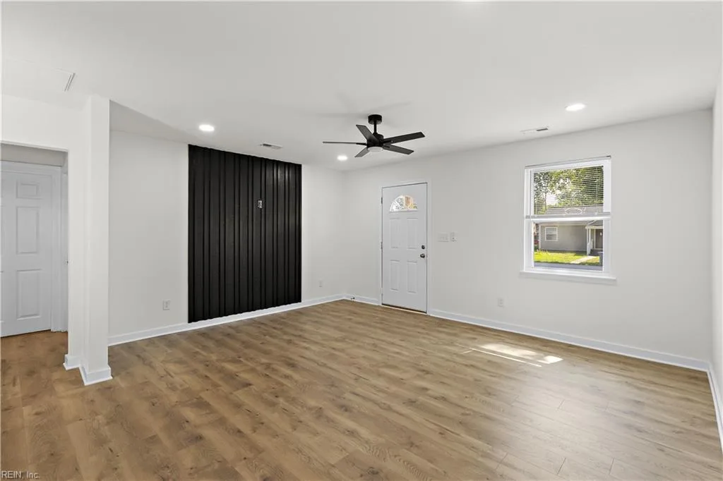 419 Alleghany RD, HAMPTON VA 23661 thumb 11