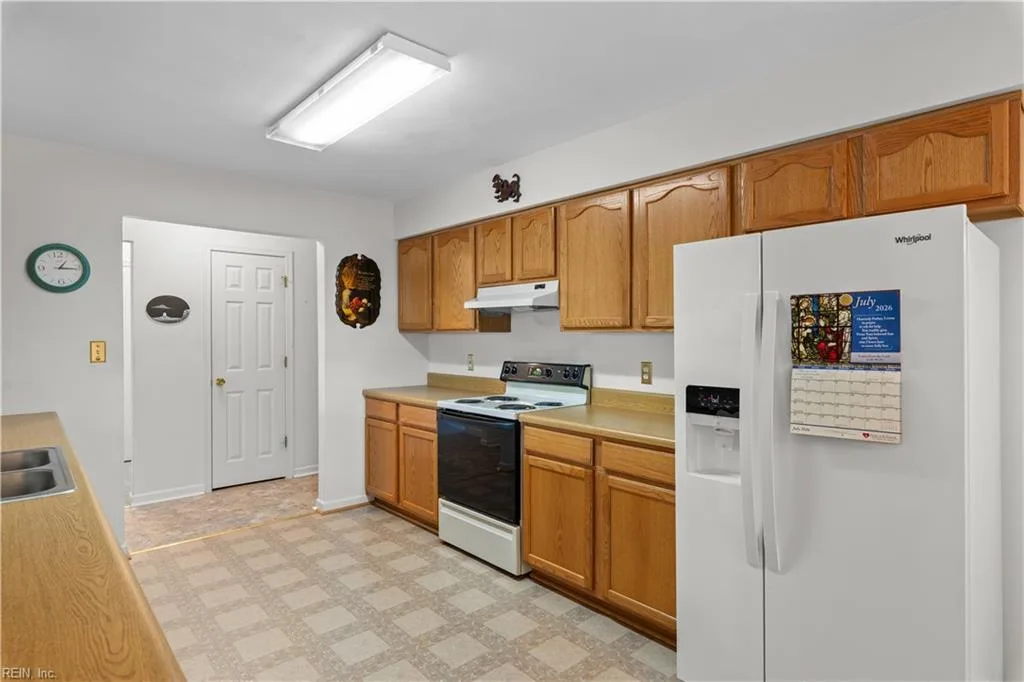 417 S Parliament DR, VIRGINIABEACH VA 23462 thumb 11