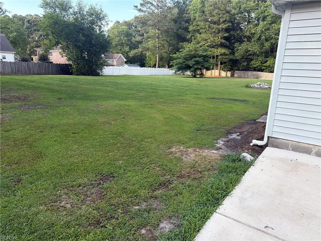 1005 Bluebird DR, CHESAPEAKE VA 23322 - Photo 5