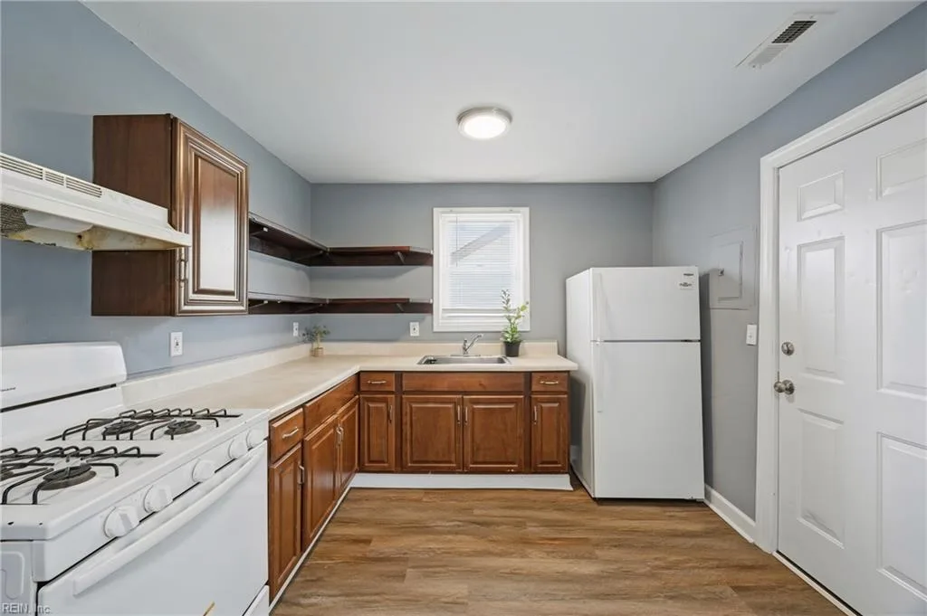413 Colonial AVE, HAMPTON VA 23661 thumb 8
