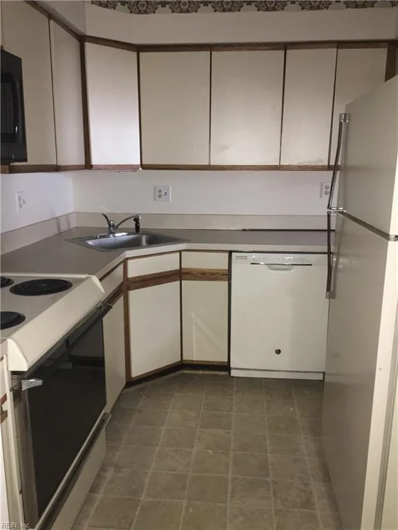 1210 Stockley GDNS #605, NORFOLK VA 23517 thumb 7