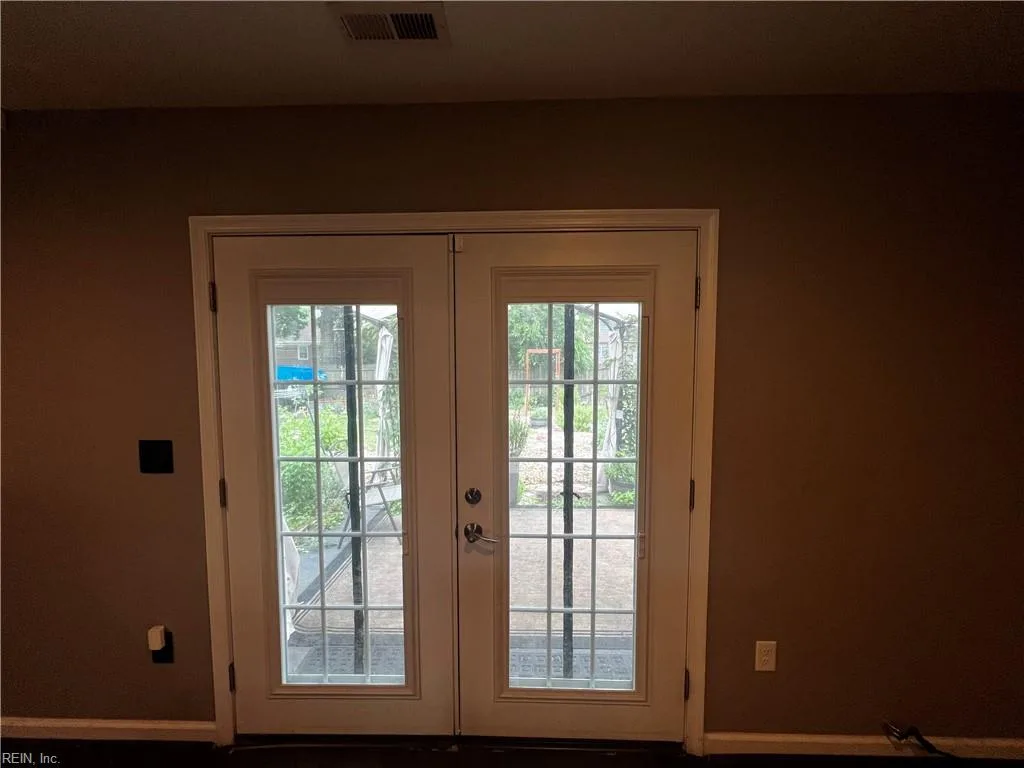 754 E Little Back River RD, HAMPTON VA 23669 thumb 9