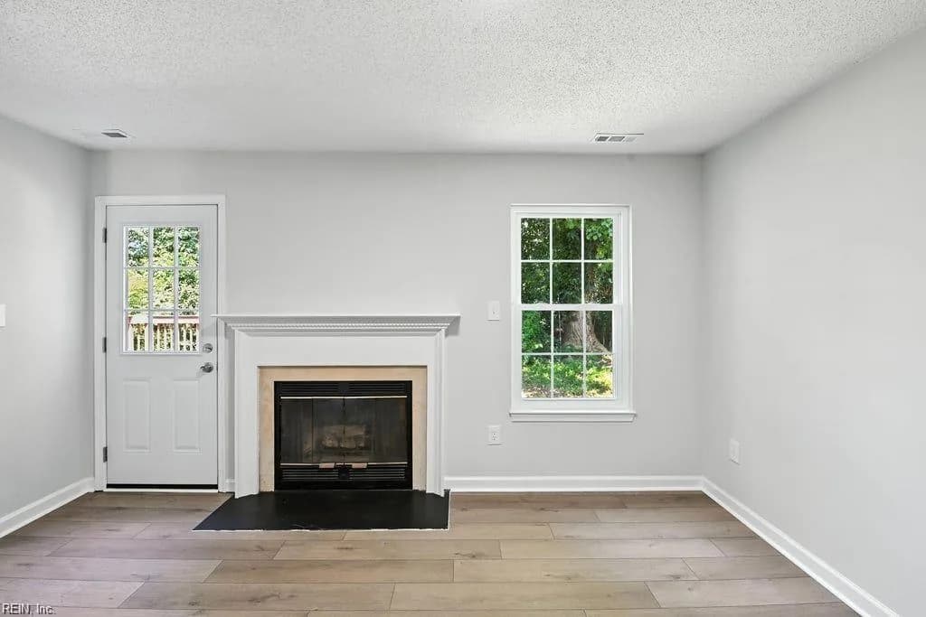 366 Pear Ridge CIR, NEWPORTNEWS VA 23602 thumb 8