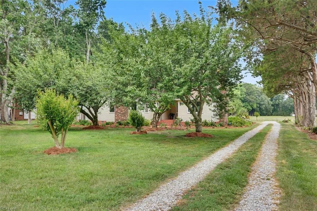 707 Waterview RD, YORKTOWN VA 23692 - Photo 3