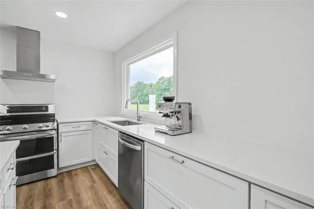 707 Waterview RD, YORKTOWN VA 23692 thumb 10