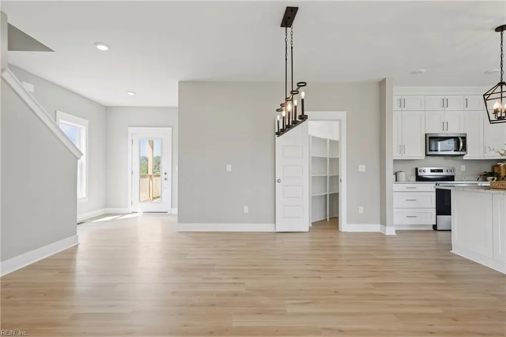 52 N Lawson RD, POQUOSON VA 23662 thumb 8