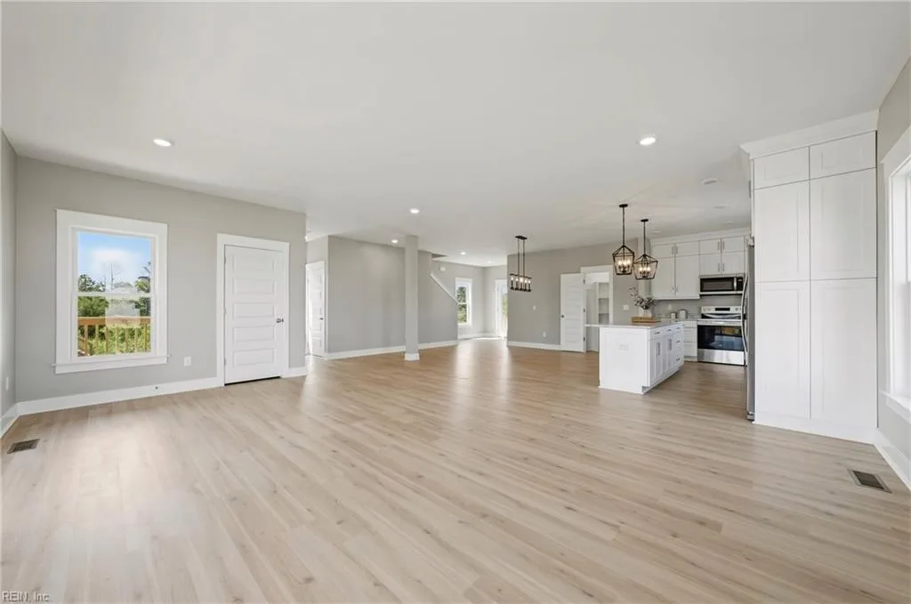 52 N Lawson RD, POQUOSON VA 23662 thumb 10