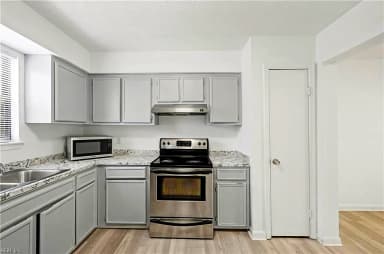 372 Circuit LN #E, NEWPORT NEWS VA 23608 thumb 10
