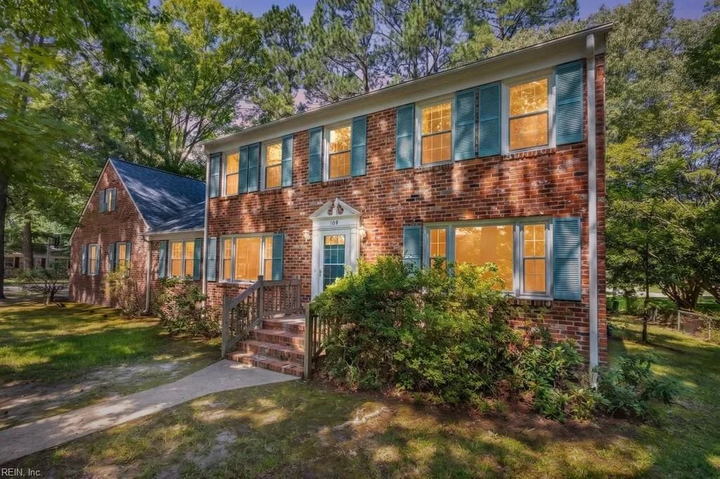 109 Rowe DR, POQUOSON VA 23662 - Main photo