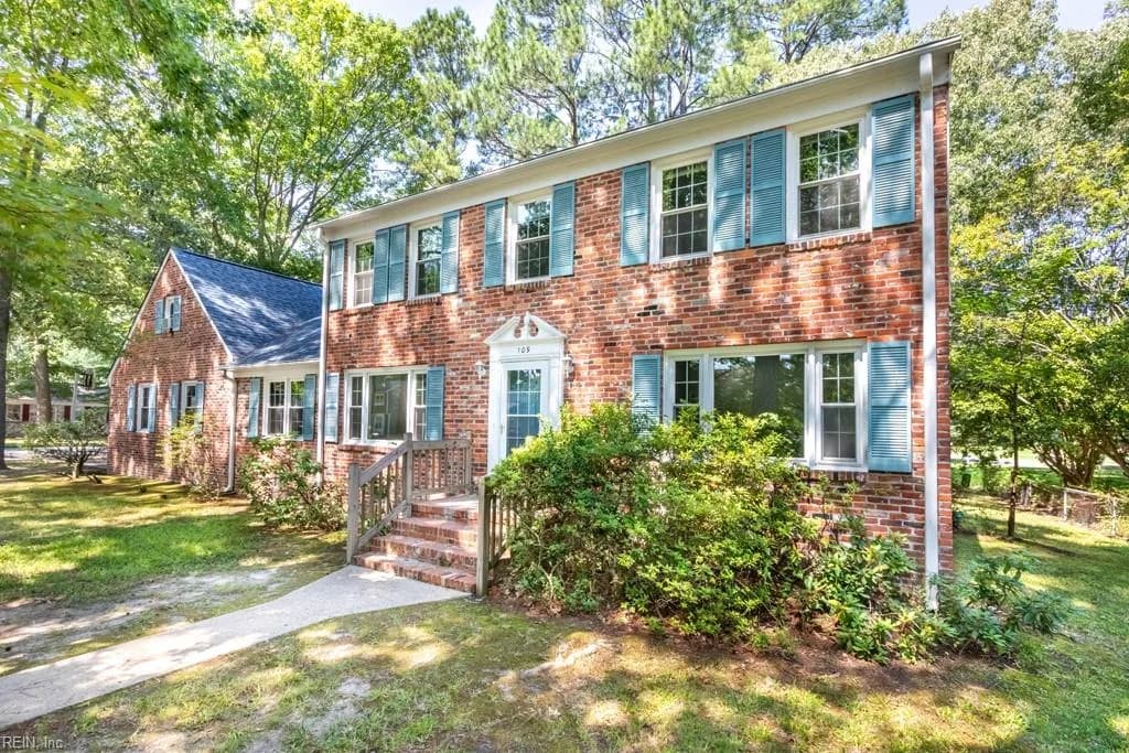 109 Rowe DR, POQUOSON VA 23662 - Photo 3