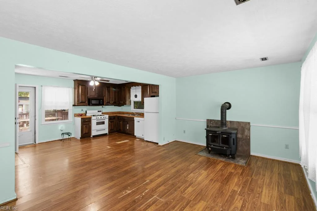 6353 Bolling Brook LN, GLOUCESTER VA 23061 thumb 6