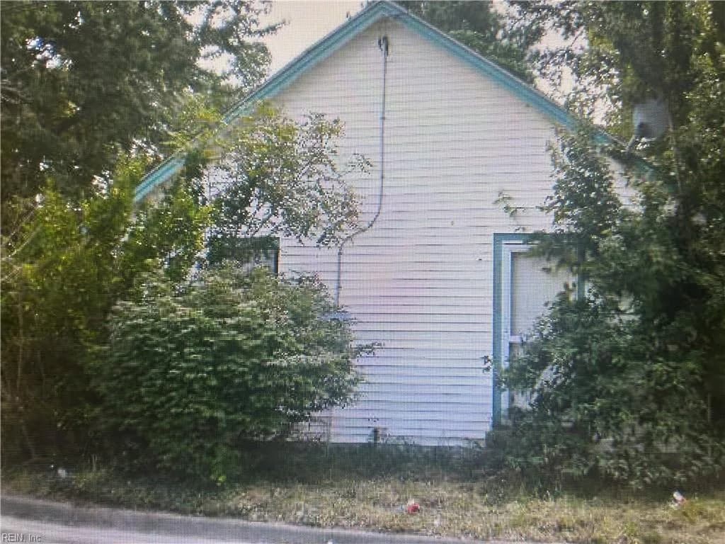 16 Watson ST, ONANCOCK VA 23417 - Main photo