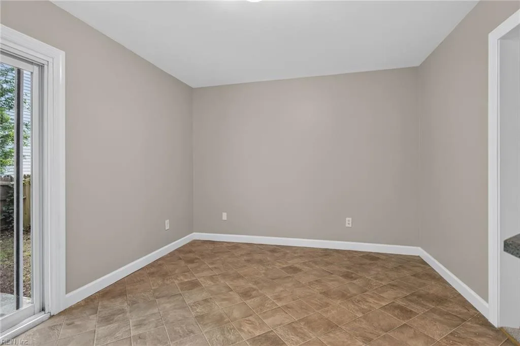 614 Woods RD, NEWPORT NEWS VA 23601 thumb 11