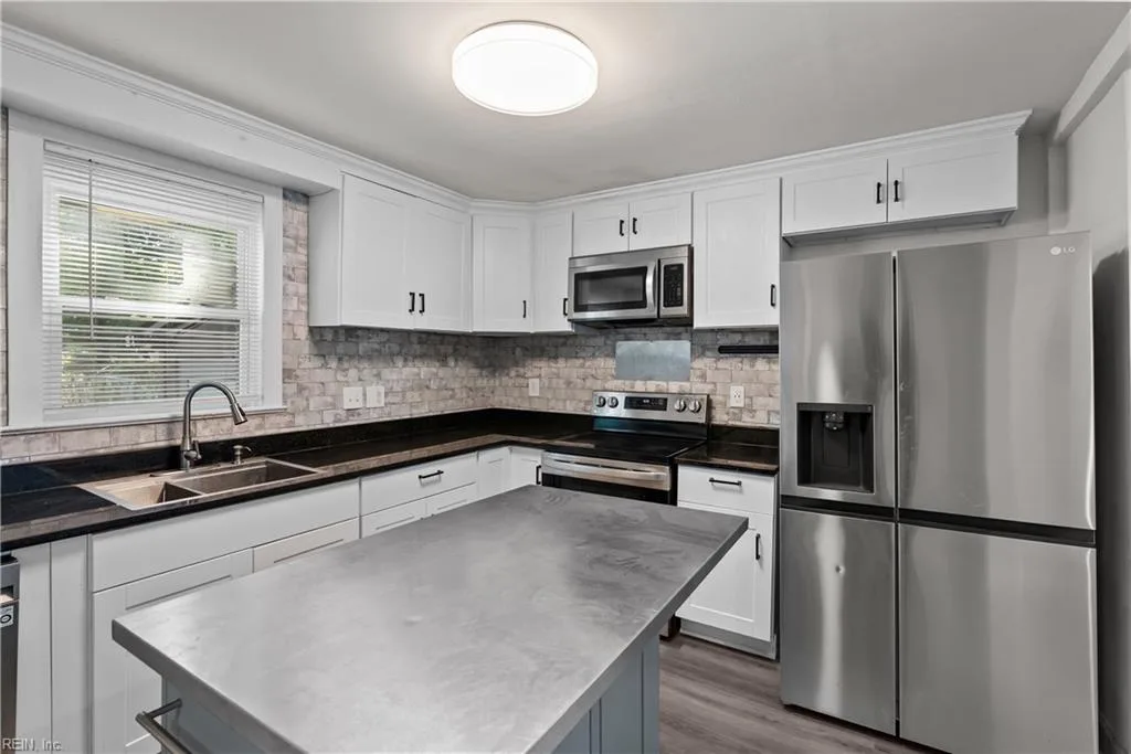3105 Elm AVE, PORTSMOUTH VA 23704 - Photo 4