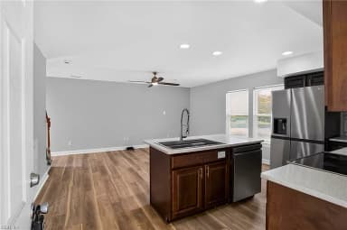501 Thornloe Ln LN, CHESAPEAKE VA 23320 thumb 6