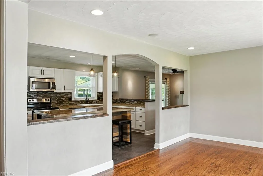 2412 Meiggs RD, CHESAPEAKE VA 23323 thumb 8