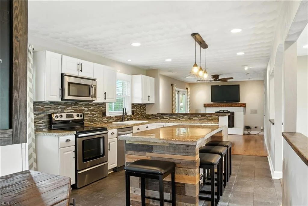 2412 Meiggs RD, CHESAPEAKE VA 23323 thumb 9