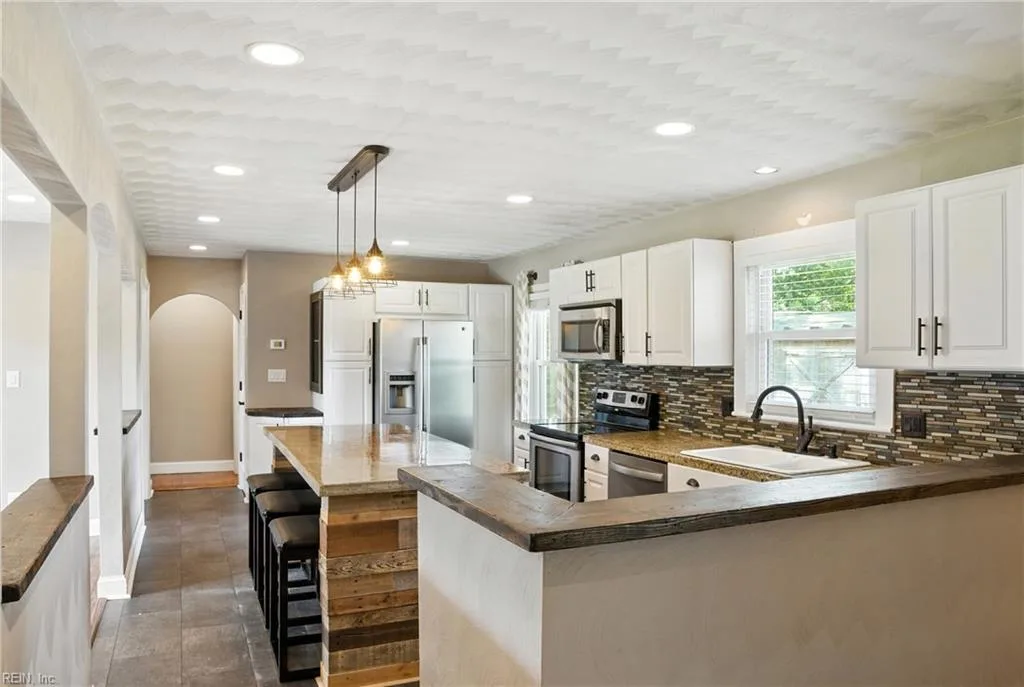 2412 Meiggs RD, CHESAPEAKE VA 23323 thumb 10