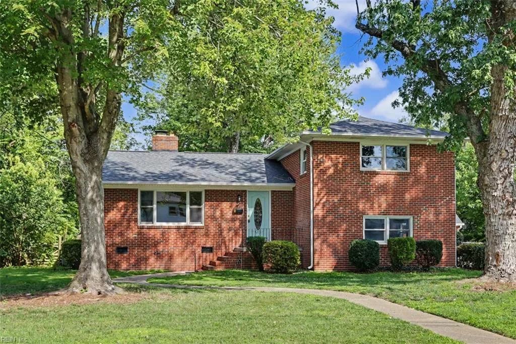 8 Riverdale DR, HAMPTON VA 23666 - Main photo