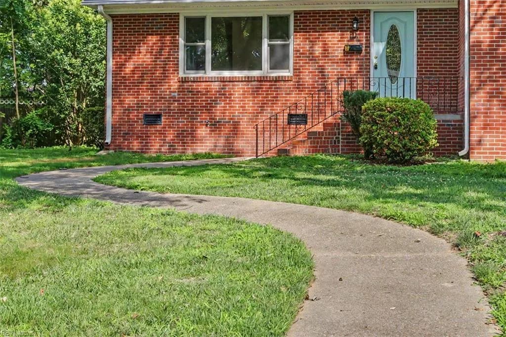 8 Riverdale DR, HAMPTON VA 23666 - Photo 5