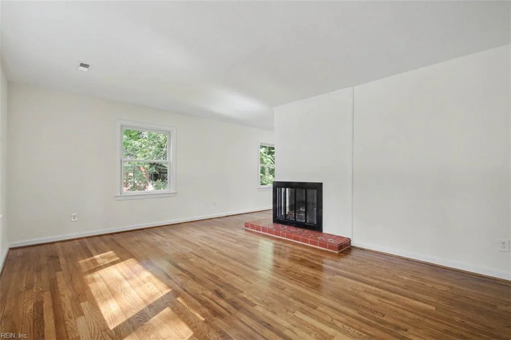 8 Riverdale DR, HAMPTON VA 23666 thumb 10