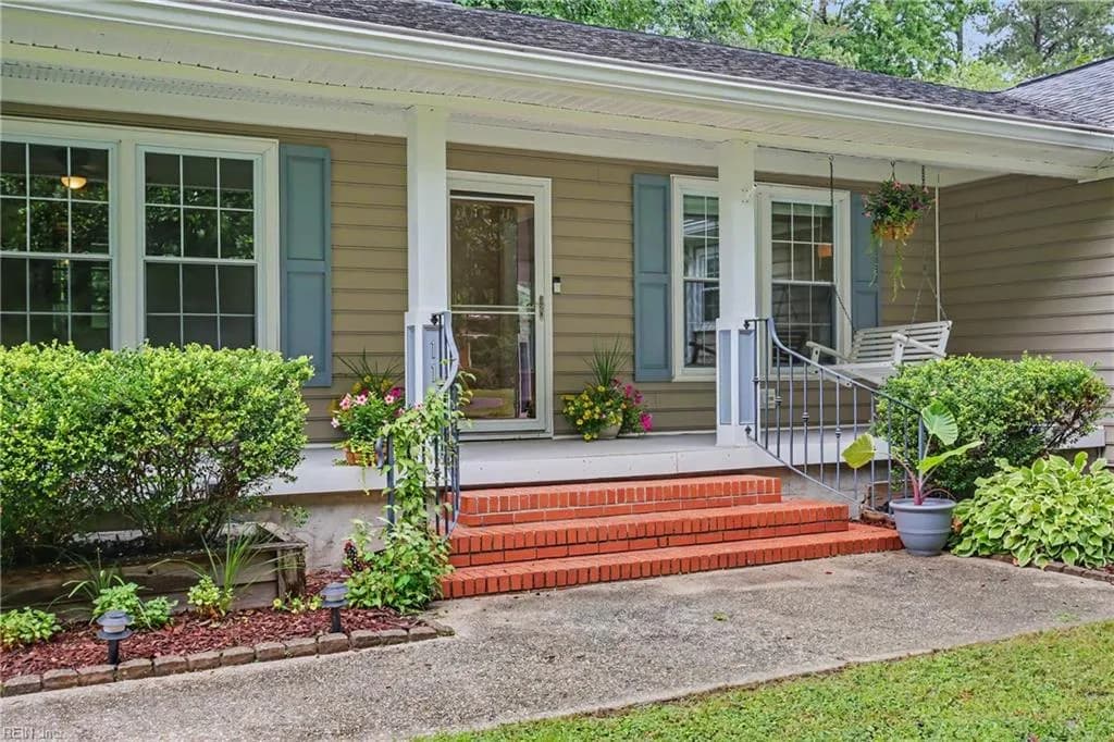 114 Winsome Haven DR, SEAFORD VA 23696 - Photo 4