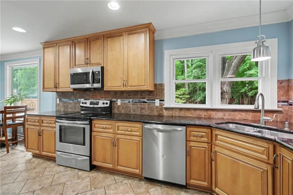 114 Winsome Haven DR, SEAFORD VA 23696 thumb 7