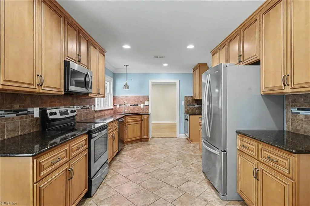 114 Winsome Haven DR, SEAFORD VA 23696 thumb 8
