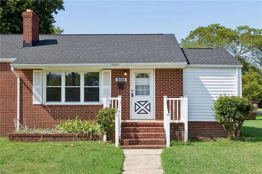 1813 Canterbury RD, HAMPTON VA 23666 - Photo 2