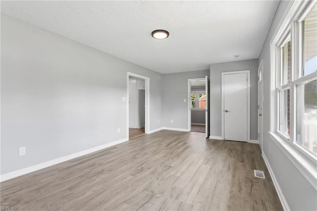 1813 Canterbury RD, HAMPTON VA 23666 thumb 7