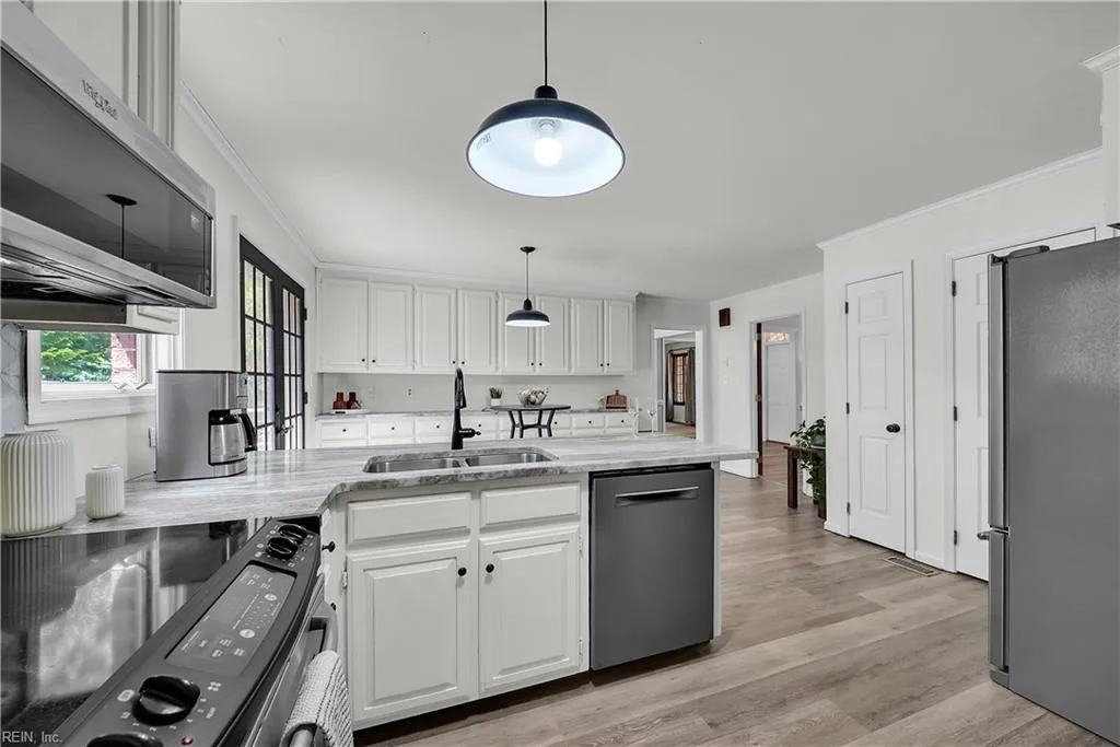 117 Wind Forest LN, YORKTOWN VA 23692 thumb 9