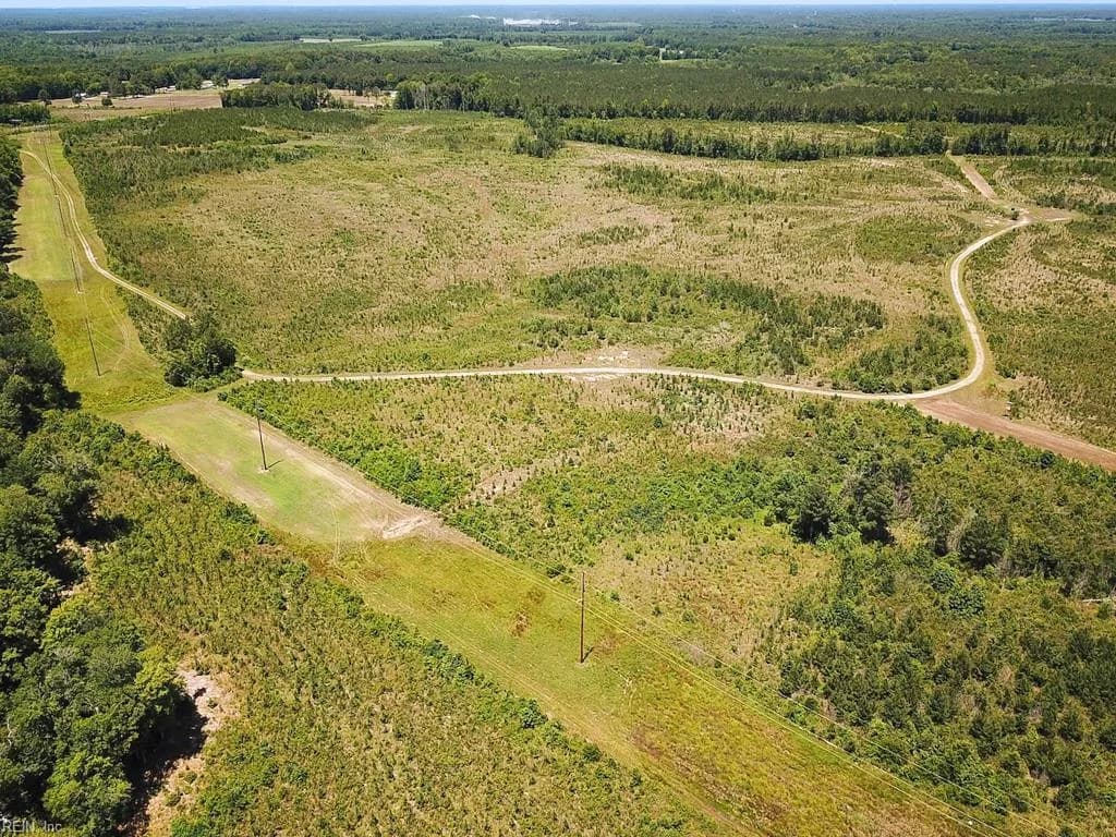 229 AC Moores Ferry RD, EMPORIA VA 23847 - Photo 4
