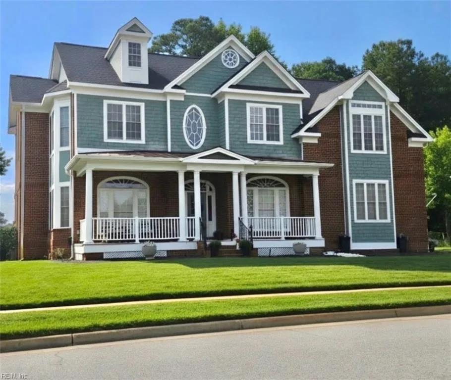 821 Redleafe CIR, CHESAPEAKE VA 23320 - Main photo