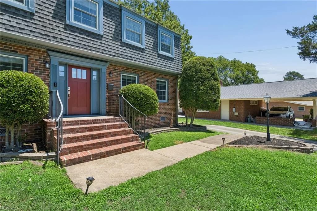 10 Digges DR, NEWPORT NEWS VA 23602 - Photo 4