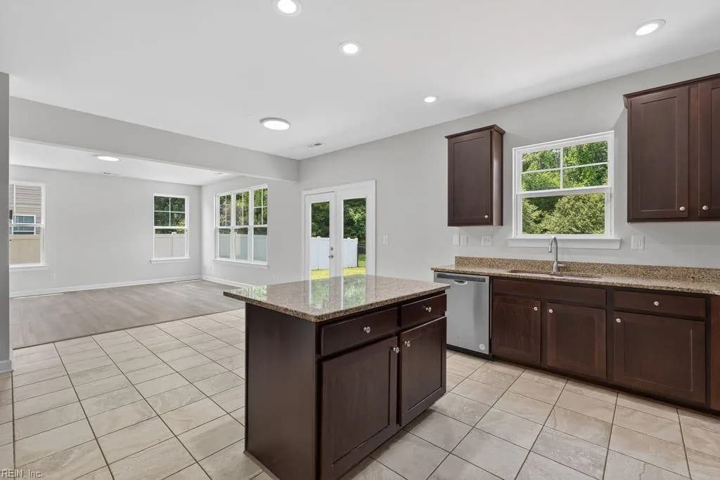 2866 Cross Landing DR, SUFFOLK VA 23434 thumb 6