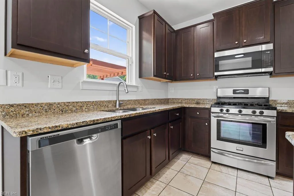 2866 Cross Landing DR, SUFFOLK VA 23434 thumb 7