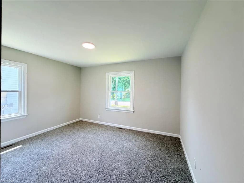 104 Heath LN, PORTSMOUTH VA 23701 thumb 6