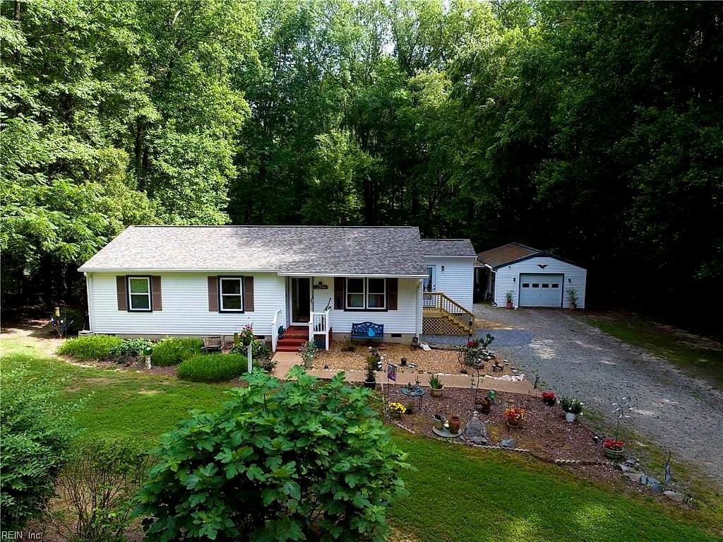 6394 Meadow DR, GLOUCESTER VA 23061 - Photo 3