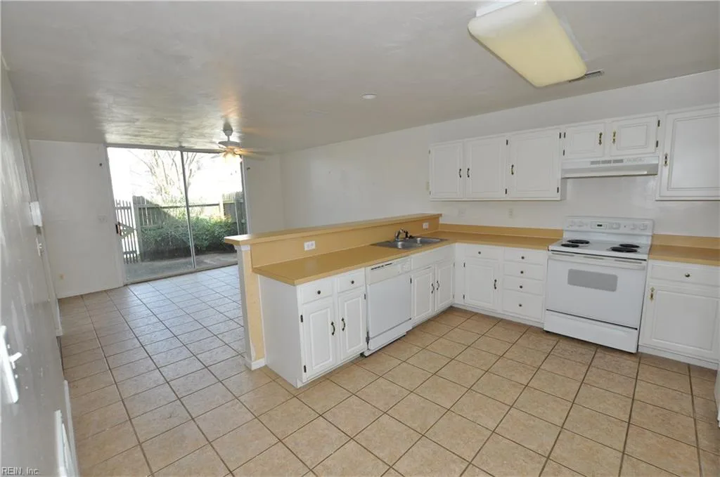 1560 Wynd Crest WAY, VIRGINIA BEACH VA 23456 thumb 6