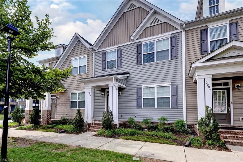 2008 Chartwell DR, NEWPORT NEWS VA 23608 - Main photo