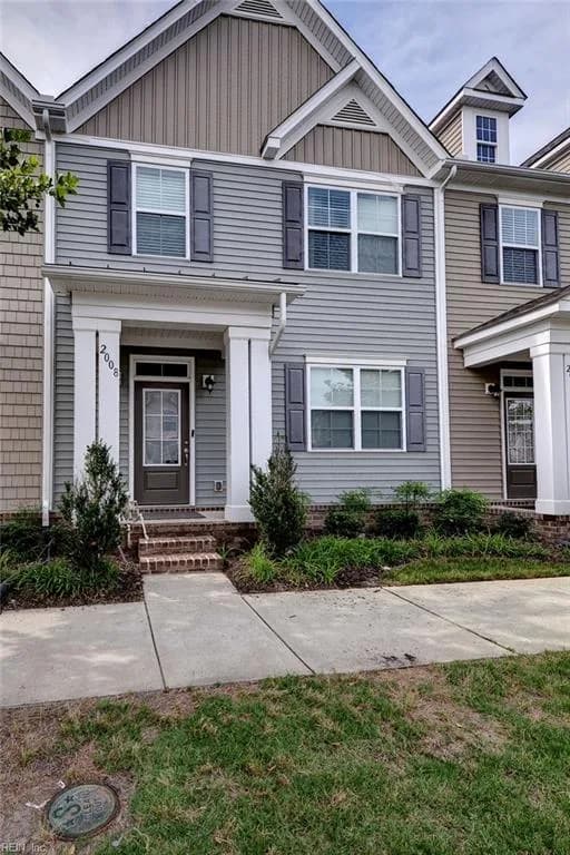 2008 Chartwell DR, NEWPORT NEWS VA 23608 - Photo 3