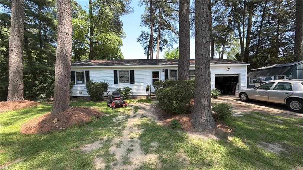 2703 Woodford AVE, HAYES VA 23072 - Photo 2