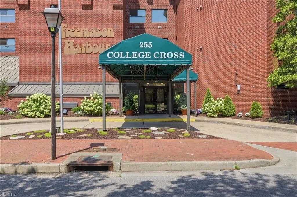 255 College Cross NONE #77, NORFOLK VA 23510 - Photo 2