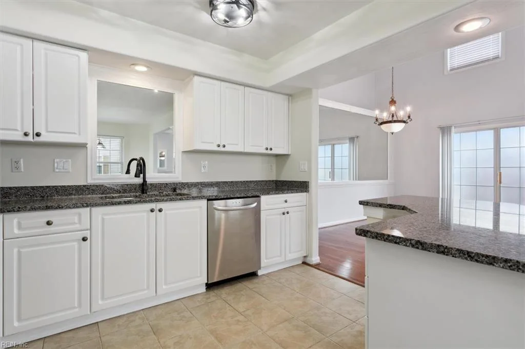 107 Post Oak RD, YORKTOWN VA 23693 thumb 11